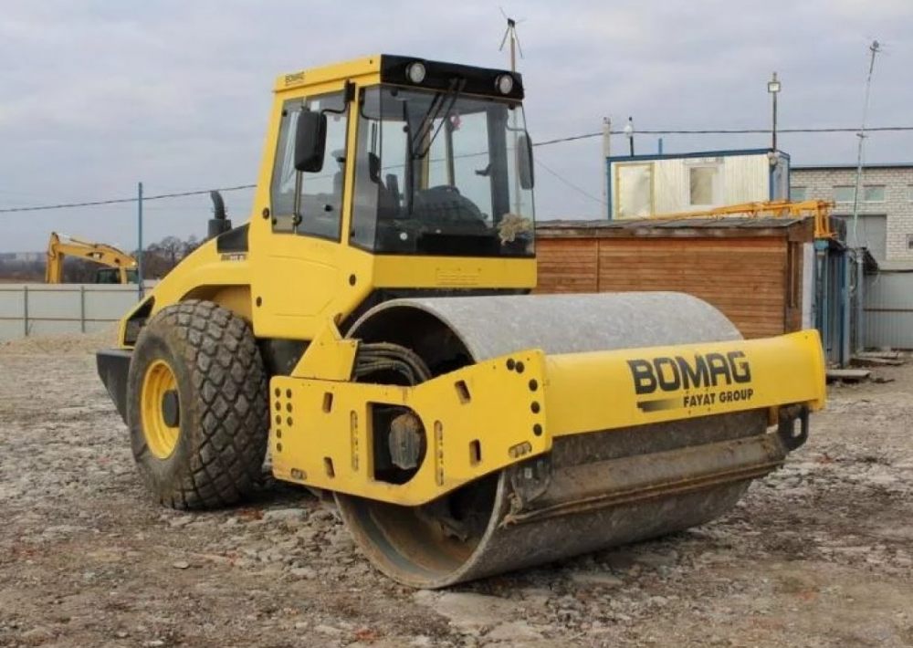 Каток Bomag BW-213 D4 взять в аренду, заказать, цены, услуги - Чита