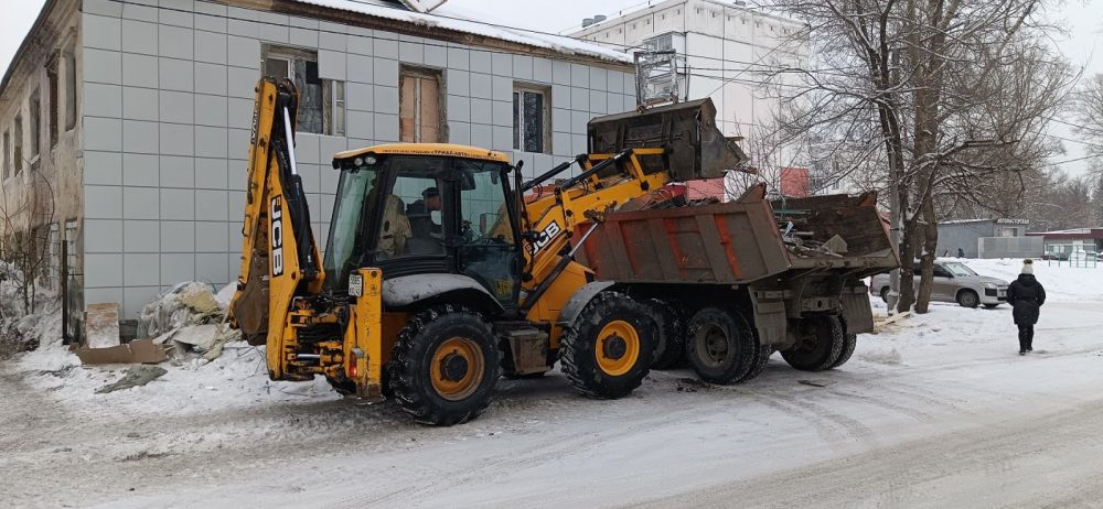 Поиск техники для вывоза строительного мусора стоимость услуг и где заказать - Чита